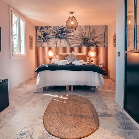 Les Suites De L'Etang Cucuron Esterno foto