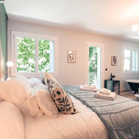 Les Suites De L'Etang Cucuron Esterno foto